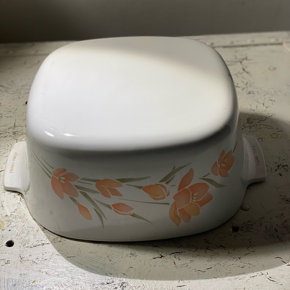 1 Corning Ware 3 Qt Peach Floral Casserole Pan - Picture 9 of 10